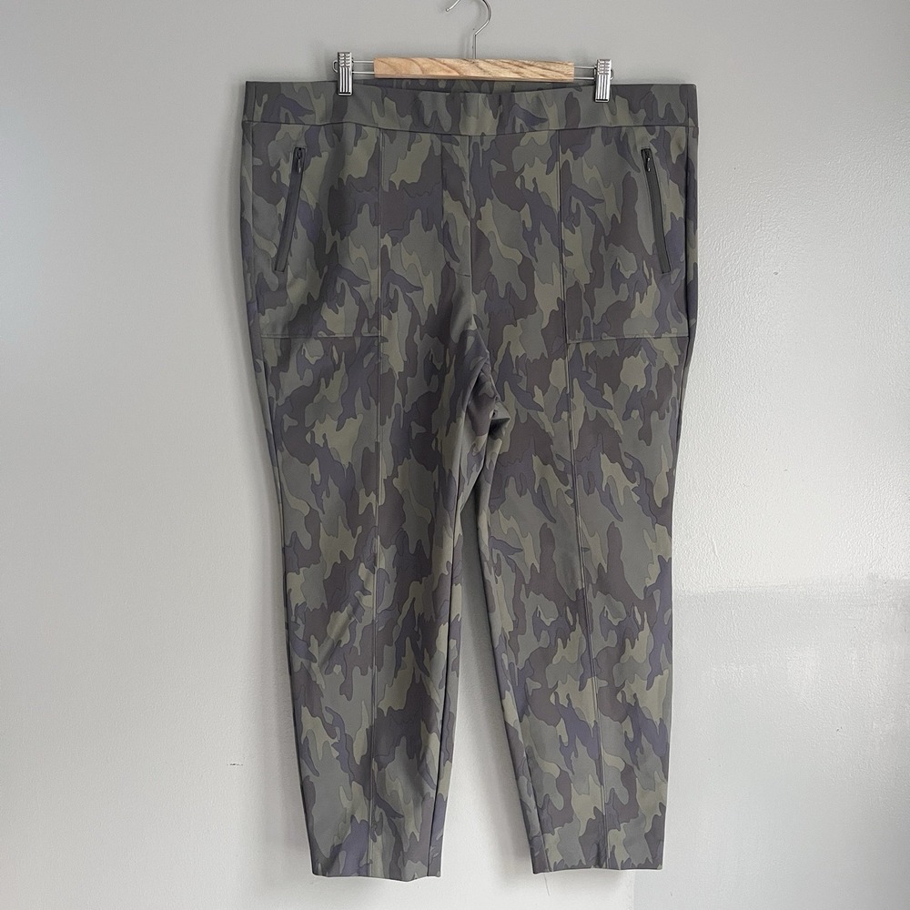 Lane Bryant Camo Athletic Pants Ankle Crop Nylon Stretch Hiking Zip Pockets 22